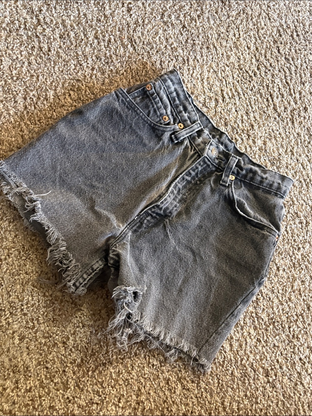 Signature by Levi Strauss Washed Black Cutoff Denim Shorts - Picture 4 of 4